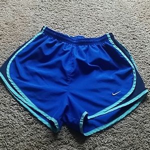 Nike shorts womens small
